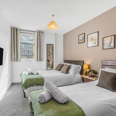 Oriental Suite 2 Bed 2 Bath Netflix And Free Parking, Games- Maihom Birmingham Kültér fotó